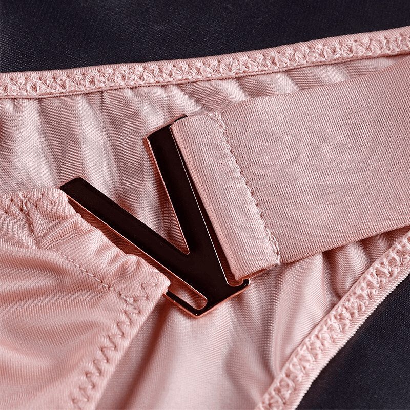 Close-up of pink elastic waistband on women's ice silk sports panty, featuring sleek design and metal clasp.